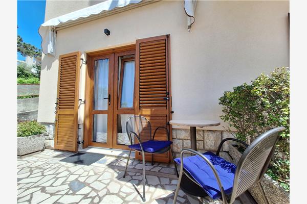 Room S3, for 2 persons