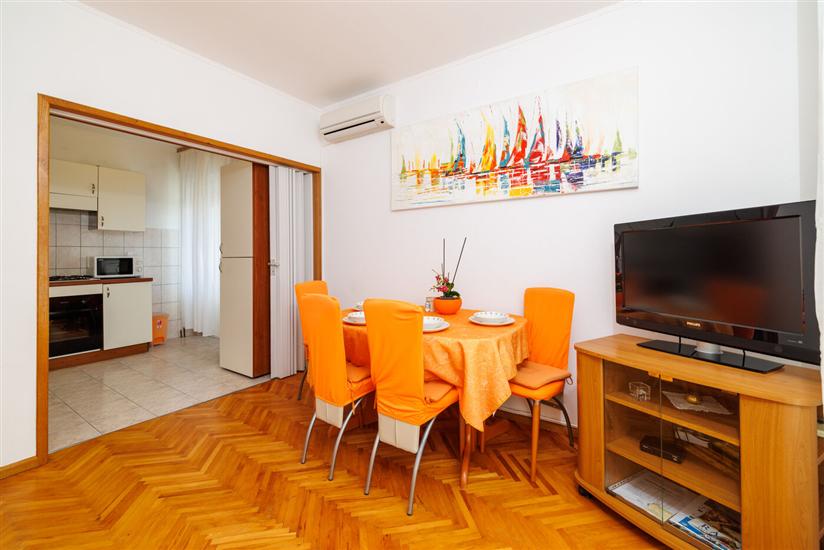 Apartment A2, for 4 persons