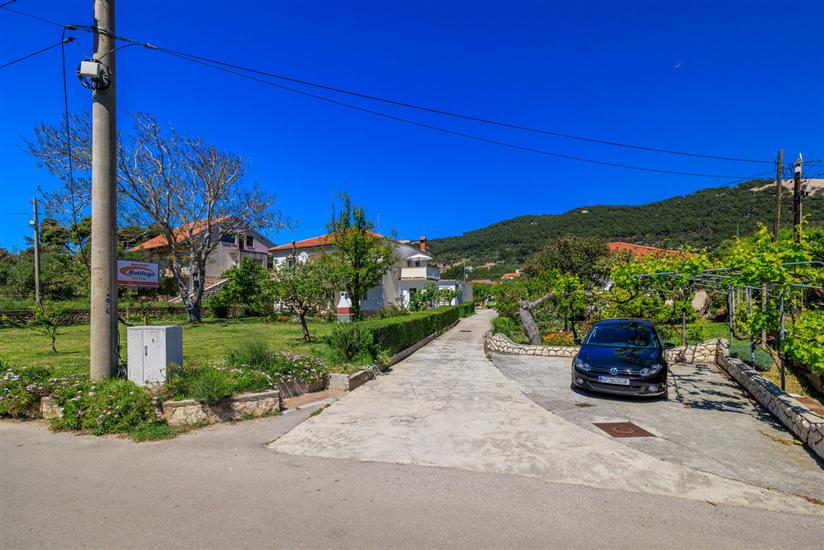 Apartments and Room Petar