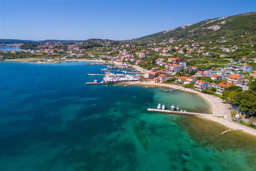 Apartments and Room Petar