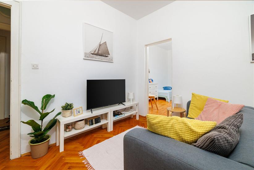 Apartment A1, for 5 persons