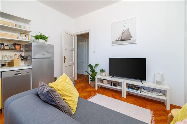Apartment A1, for 5 persons