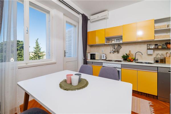 Apartment A1, for 5 persons