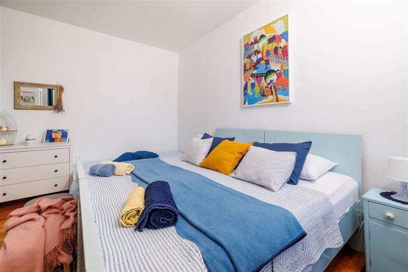 Apartment A1, for 5 persons