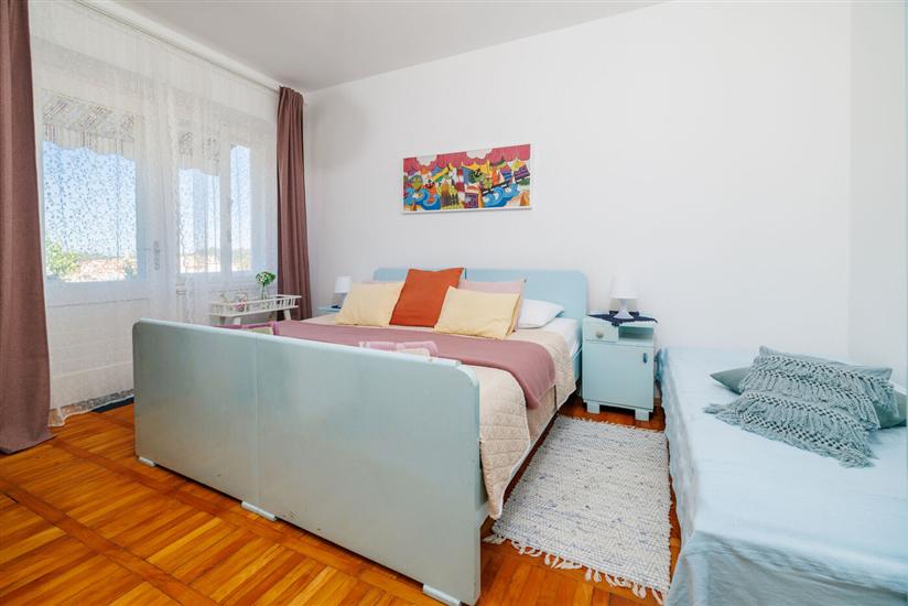Apartment A1, for 5 persons