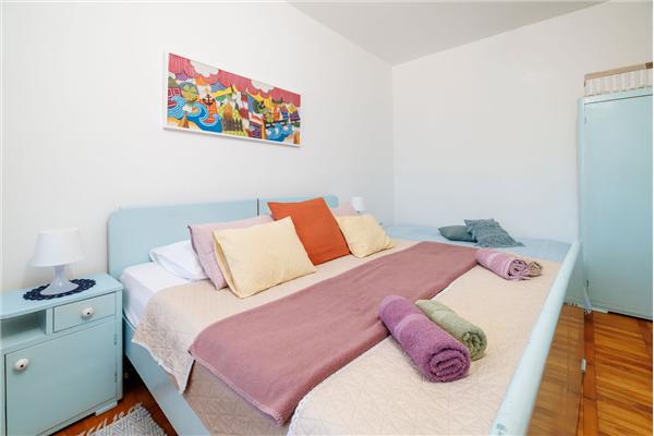 Apartment A1, for 5 persons