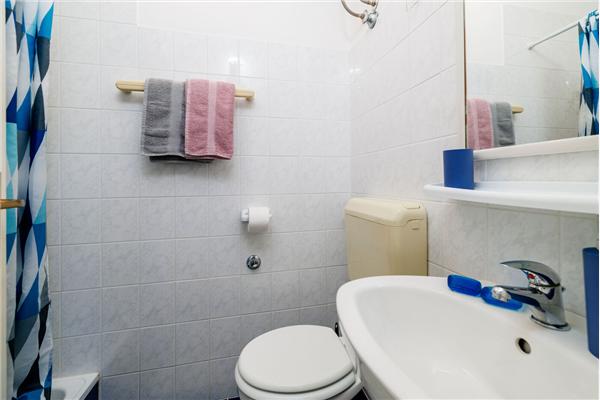 Apartment A1, for 5 persons