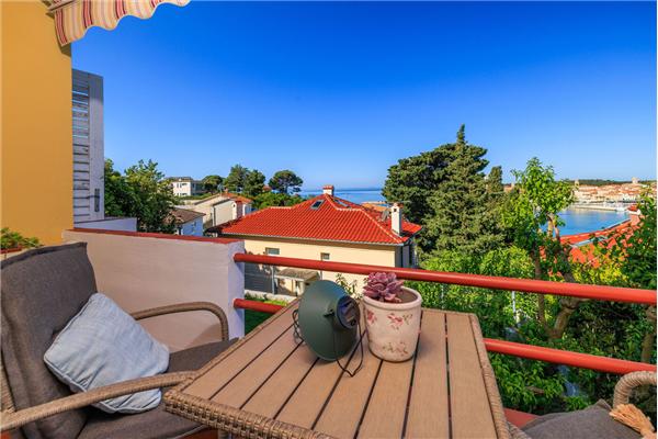 Apartment A1, for 5 persons