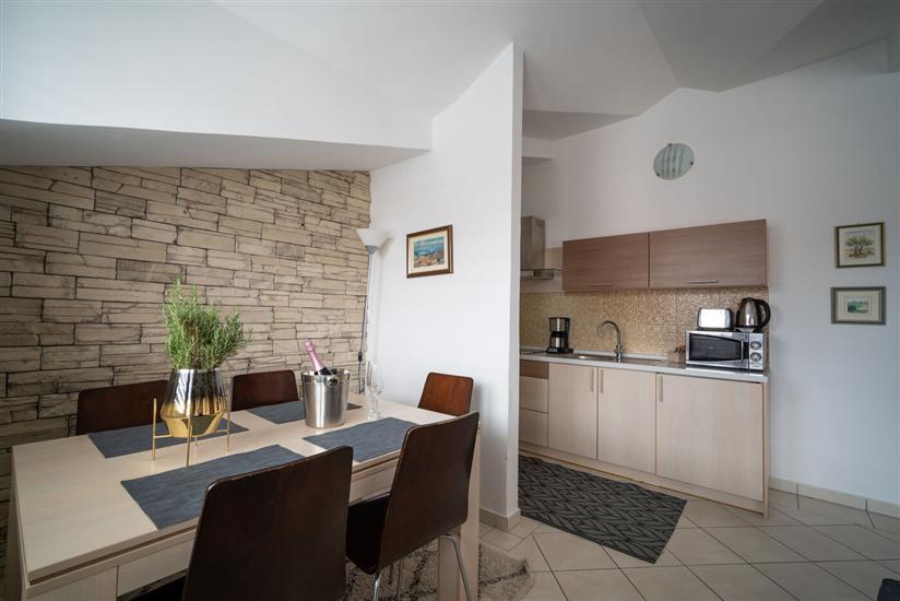 Apartment A6, for 4 persons