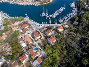 Accommodation with pool Middle Dalmatian islands,BookOleanderFrom 542 €