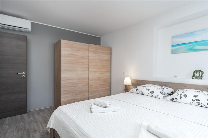 House K1, for 8 persons