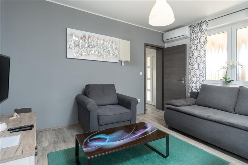 House K1, for 8 persons