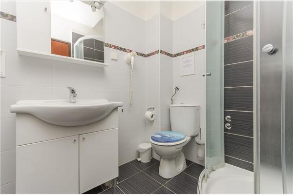 Room S23, for 2 persons