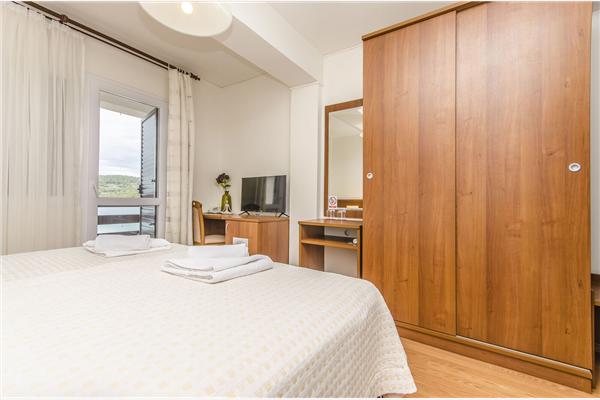 Room S24, for 2 persons