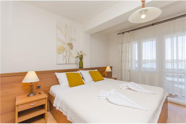 Room S22, for 2 persons