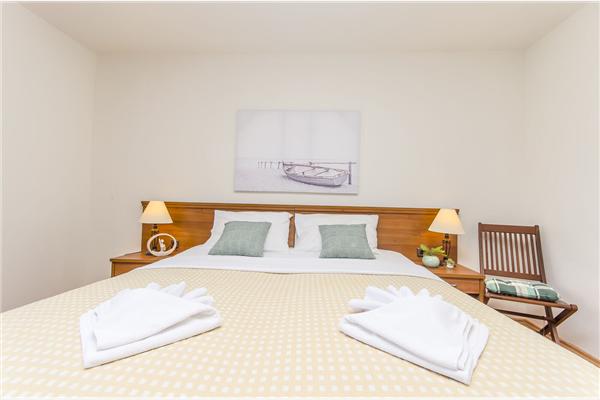 Room S11, for 2 persons