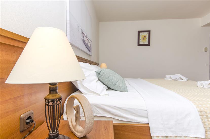 Room S11, for 2 persons