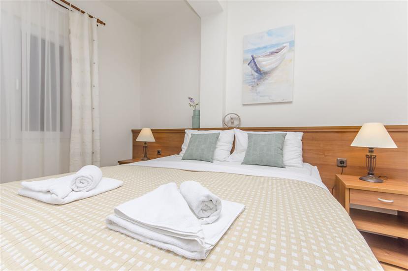 Room S14, for 2 persons