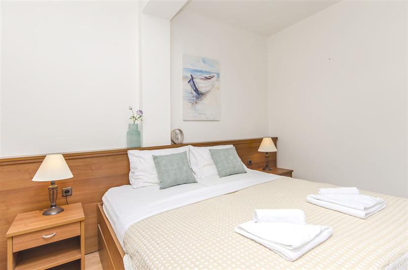 Room S14, for 2 persons