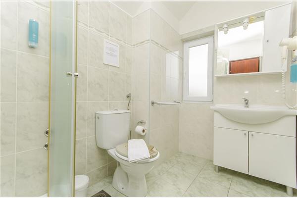 Room S25, for 4 persons