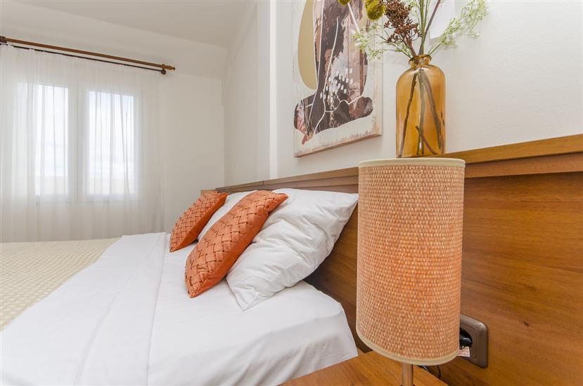 Room S34, for 2 persons