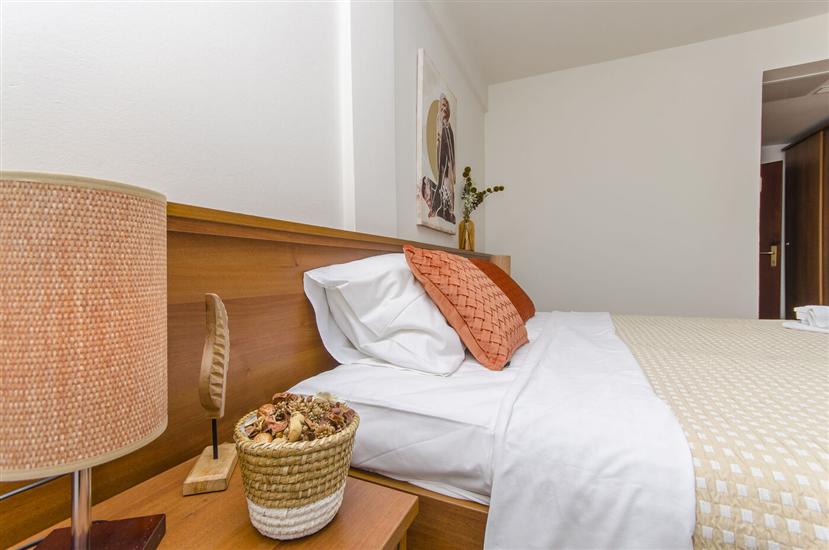 Room S34, for 2 persons