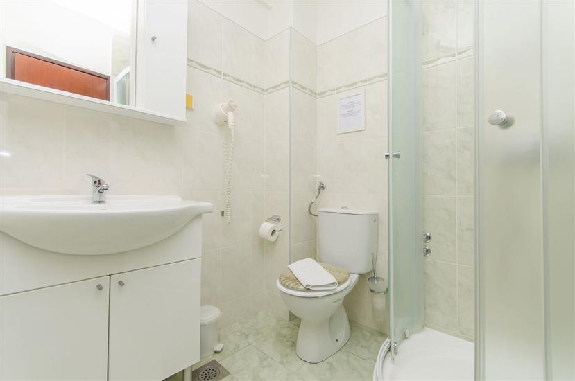 Room S34, for 2 persons