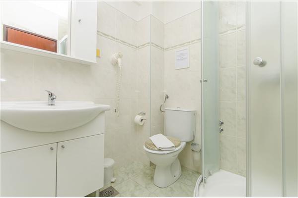 Room S34, for 2 persons