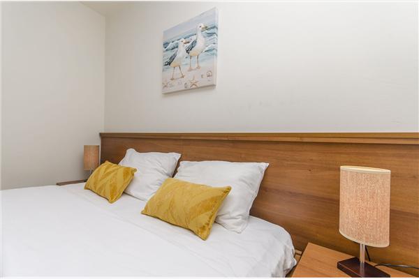 Room S35, for 4 persons