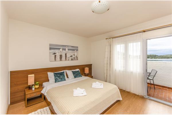 Room S35, for 4 persons