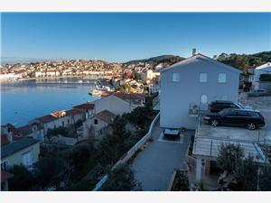 Appartements Montevideo Mali Losinj - île de Losinj, Superficie 50,00 m2, Distance (vol d'oiseau) jusqu'au centre ville 400 m