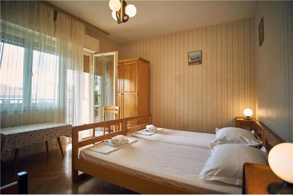 Apartment A1, for 9 persons