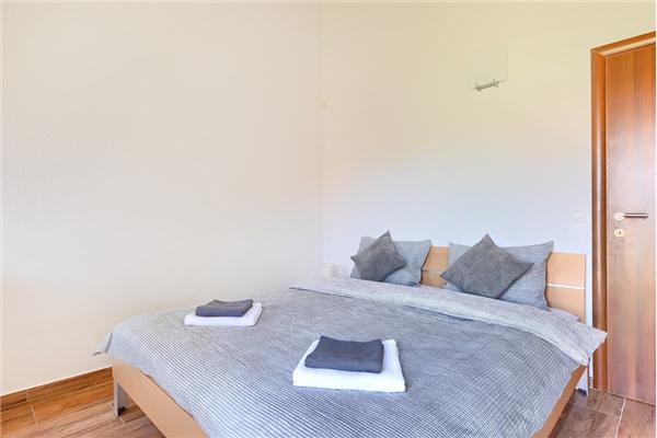 House K1, for 12 persons