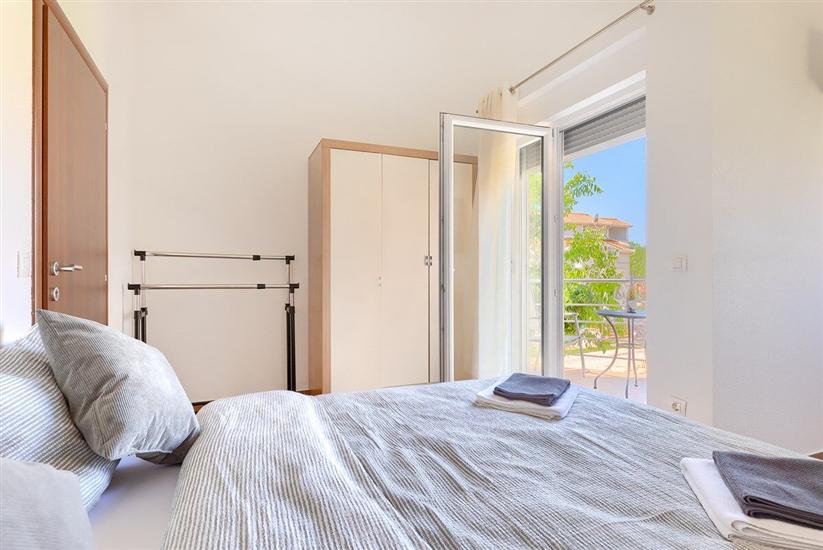 House K1, for 12 persons