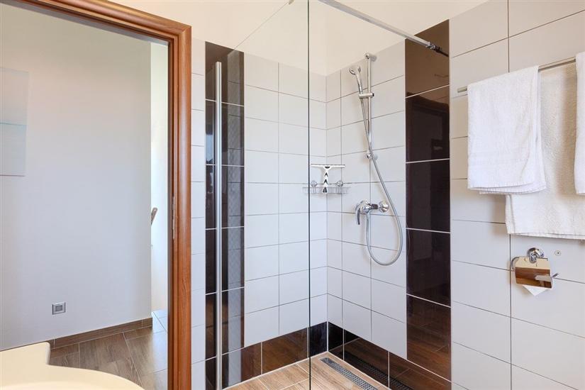 House K1, for 12 persons