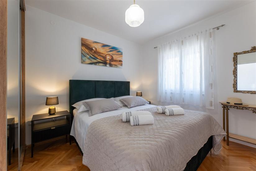 Apartment A1, for 5 persons