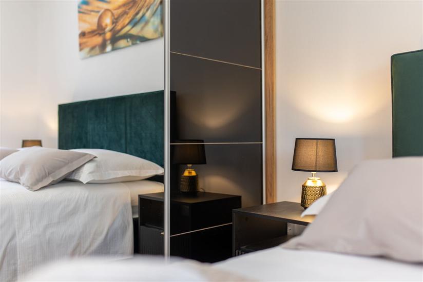 Apartment A1, for 5 persons