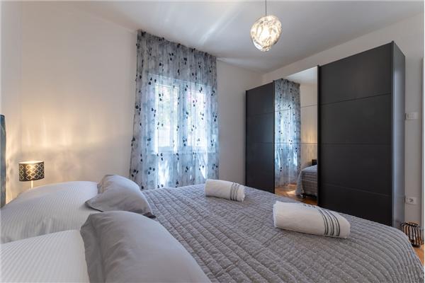 Apartment A1, for 5 persons