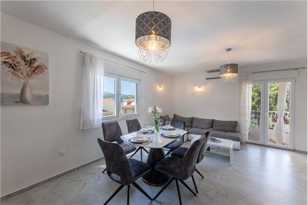 Apartment A1, for 5 persons