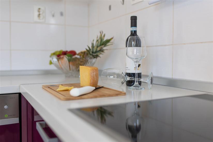 Apartment A1, for 5 persons