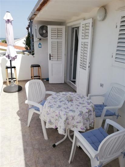 Apartment A2, for 3 persons