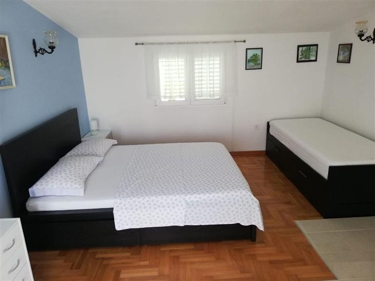 Apartment A2, for 3 persons