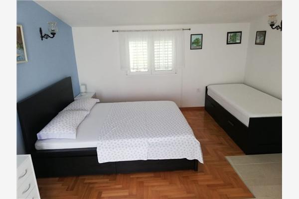 Apartment A2, for 3 persons