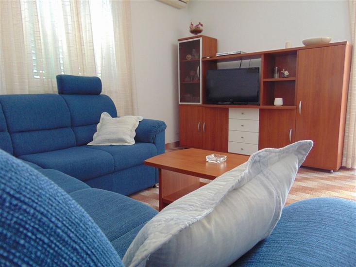 Apartment A1, for 6 persons