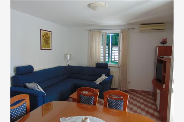 Apartment A1, for 6 persons