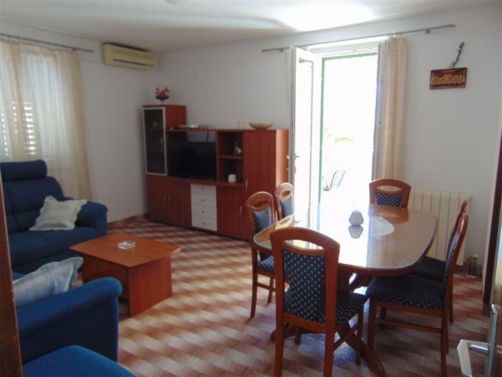 Apartment A1, for 6 persons