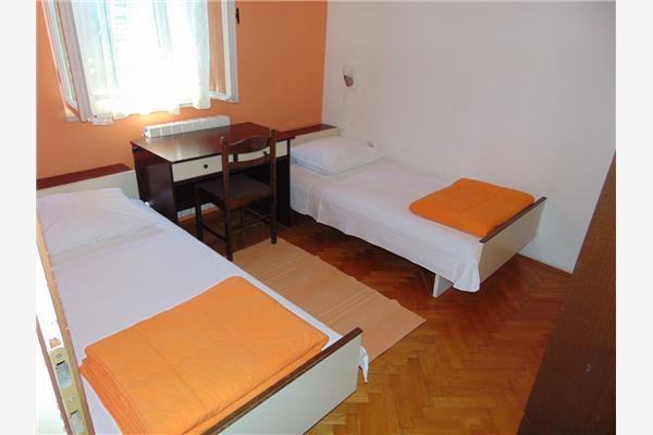 Apartment A1, for 6 persons