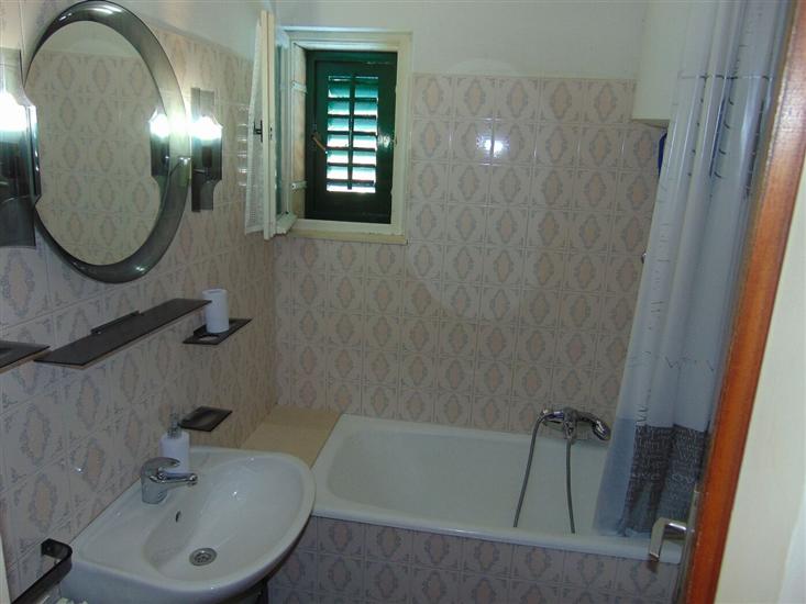 Apartment A1, for 6 persons