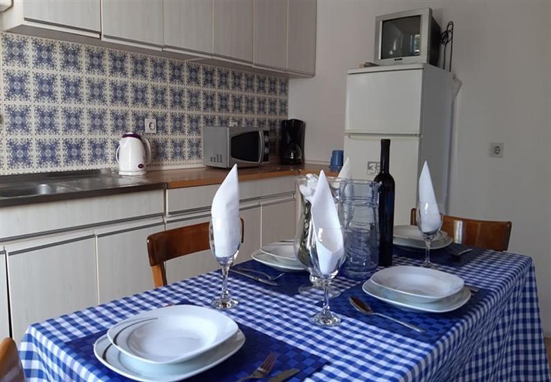 Apartment A1, for 5 persons