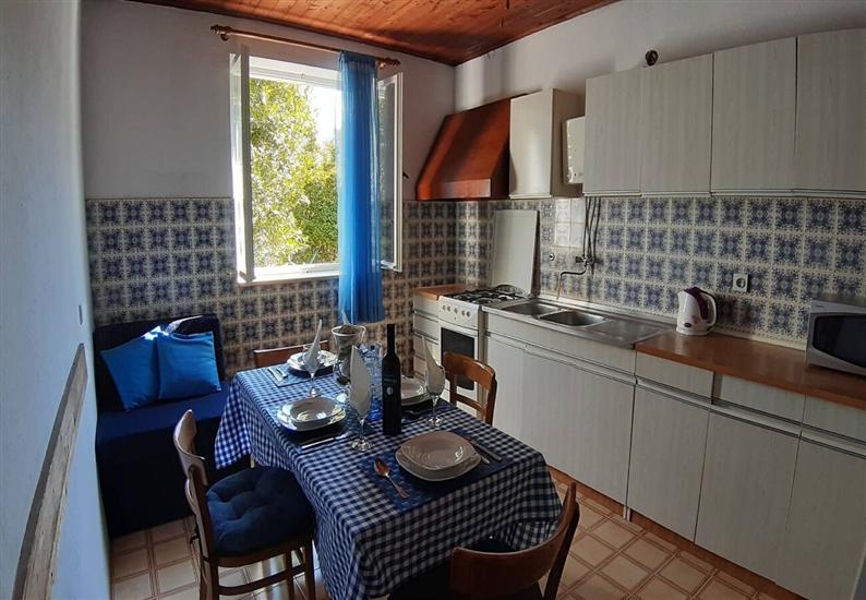 Apartment A1, for 5 persons